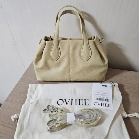 [새상품] 오브히 보네르 토트 크로스백(버터 옐로우 컬러) 정가13.9