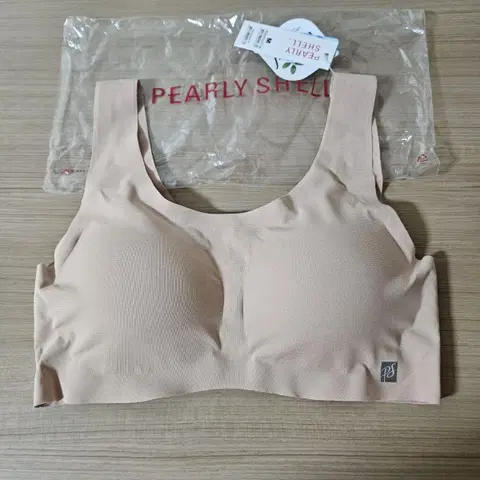 [새상품] 노와이어 슬림 V넥 브라탑 스킨컬러 M