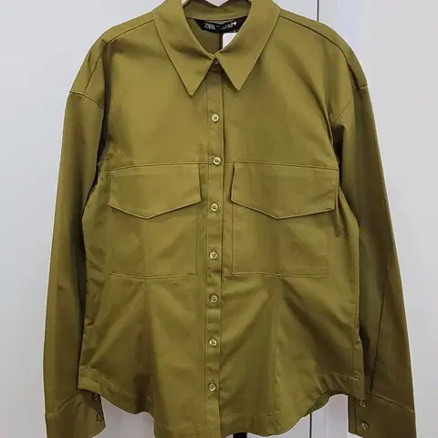 자라 ZARA 올리브그린 포켓 셔츠 M사이즈 새제품