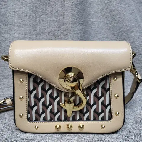 델레스트볼루띠노백 엑스스몰 고티카베이지