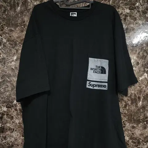 슈프림 x노스페이스 티셔츠 L