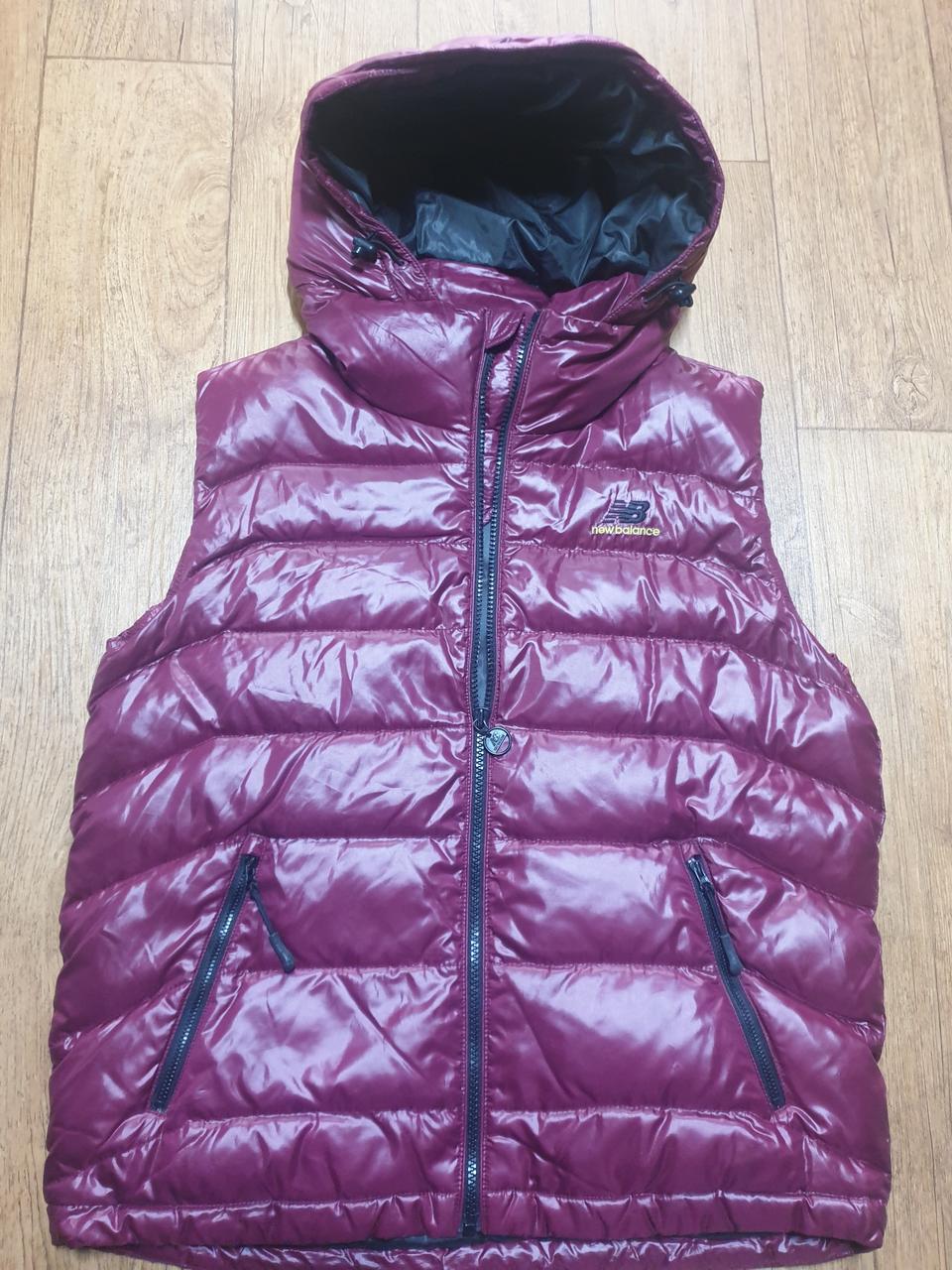 뉴발란스 패딩 후드조끼 95 사이즈입니다