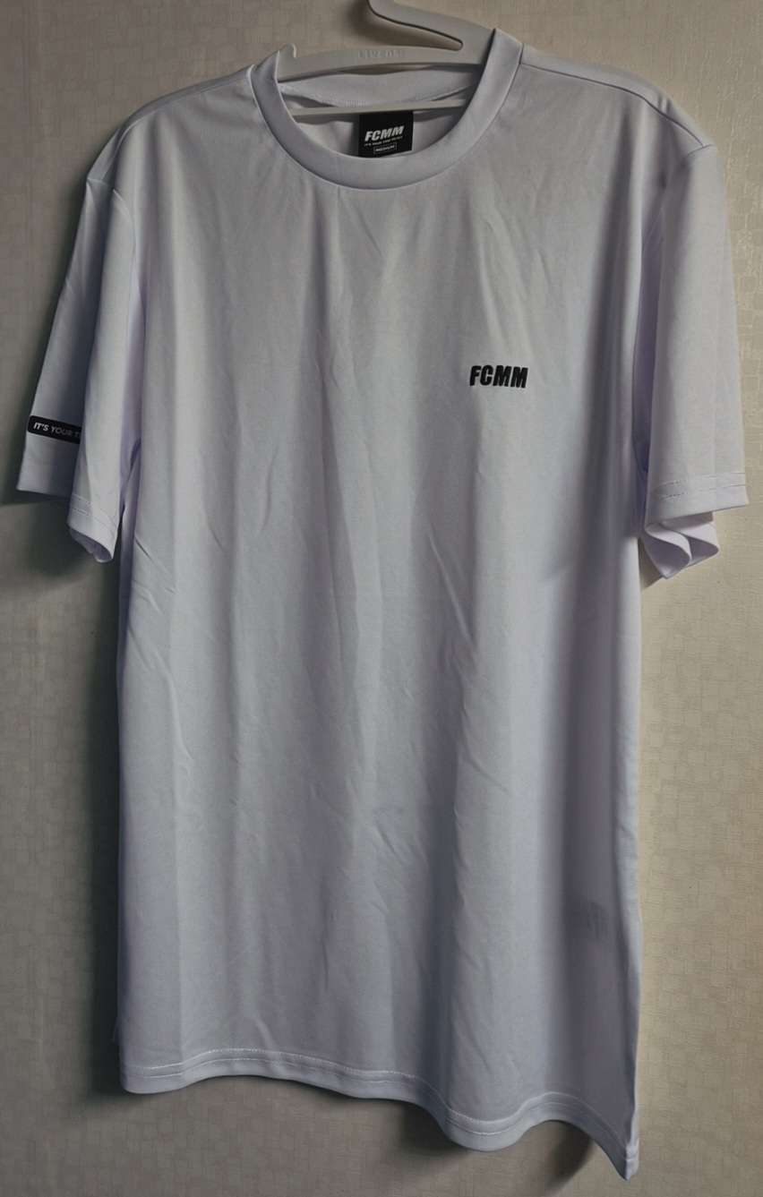 FCMM 화이트 반팔 티셔츠 M