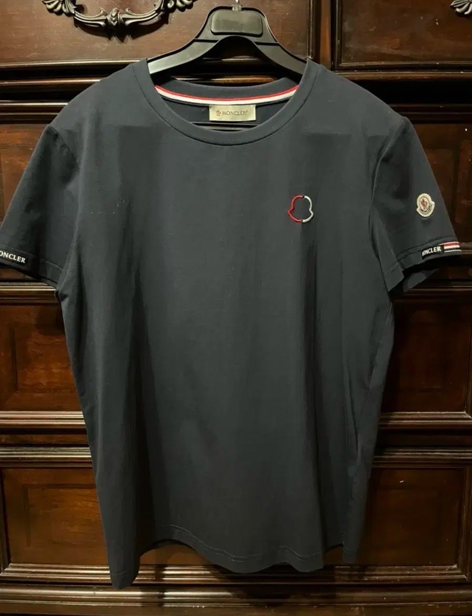 [새상품] 몽클레어 여자 반팔티셔츠 2사이즈