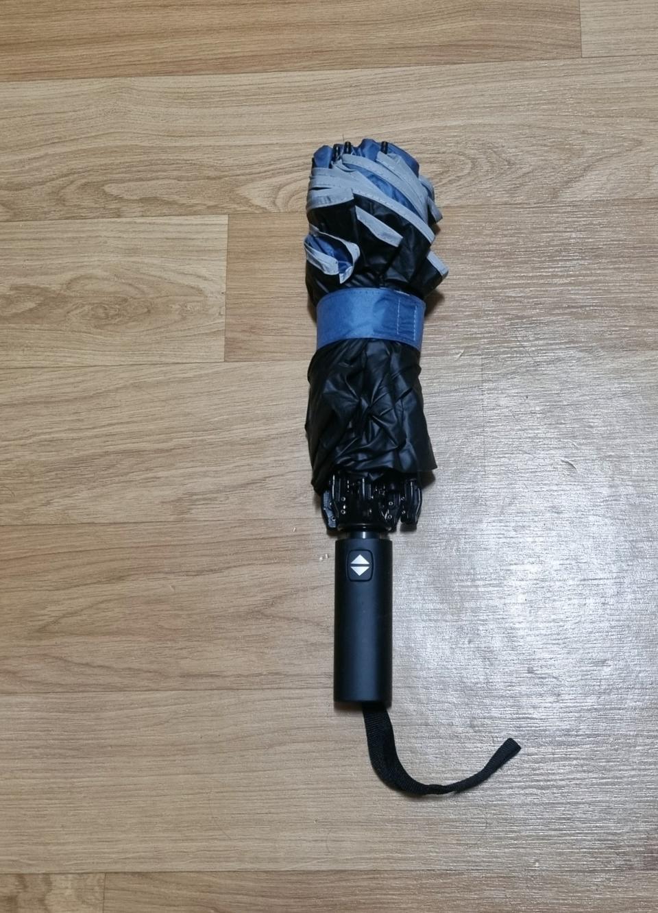 거꾸로 우산