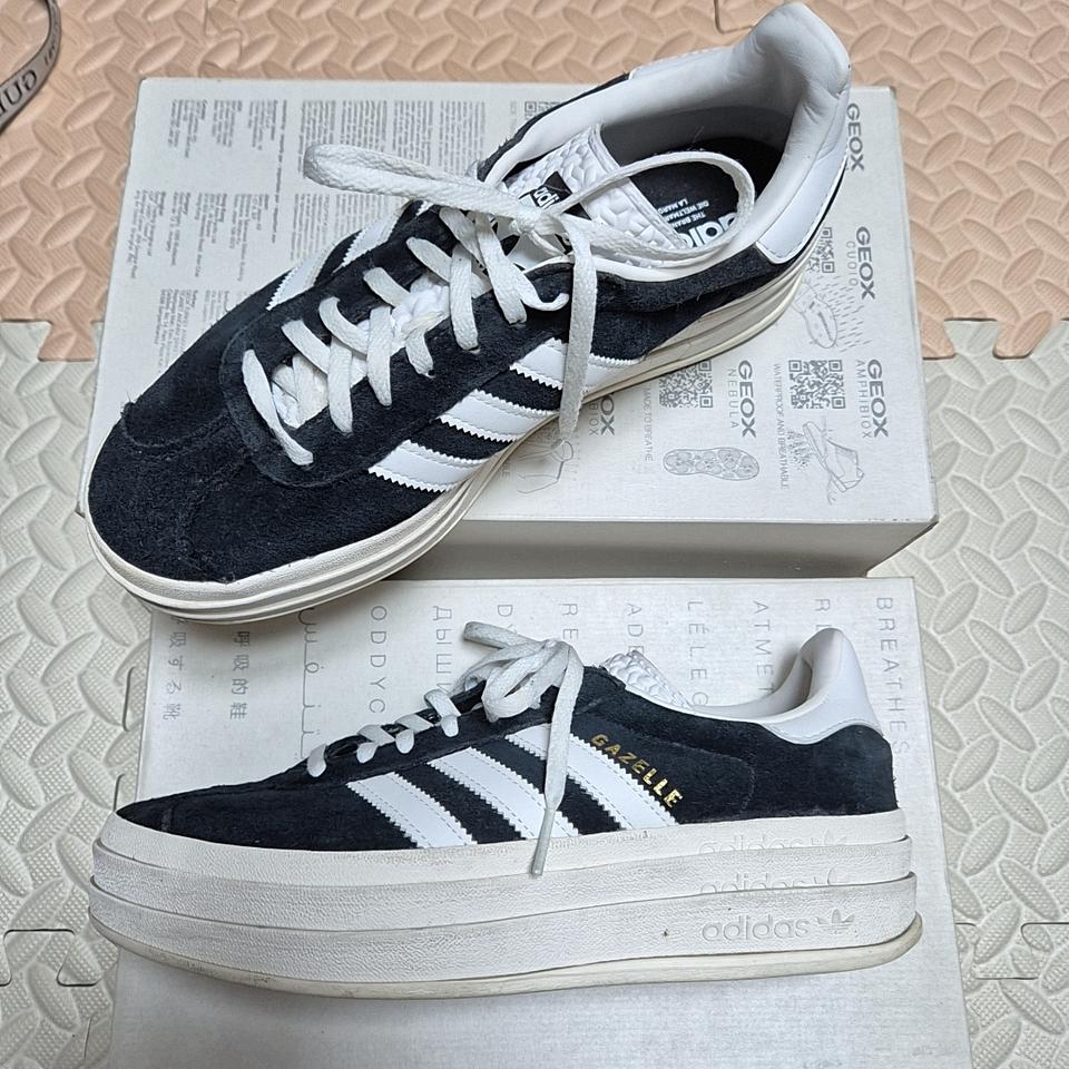 아디다스 가젤 볼드 키높이 스니커즈