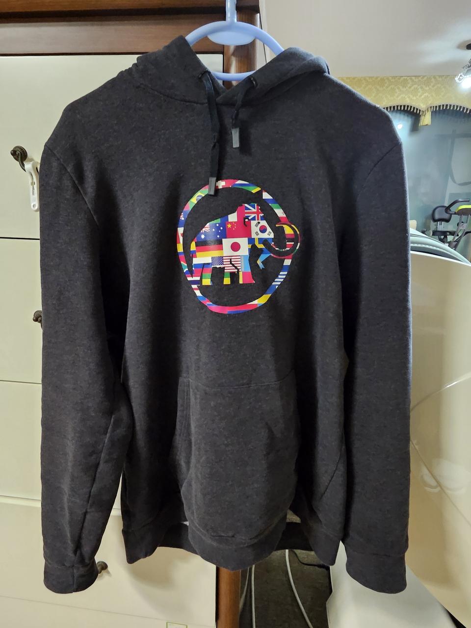 Mammut 마무트 전세계 국기 디자인 에디션 후드티