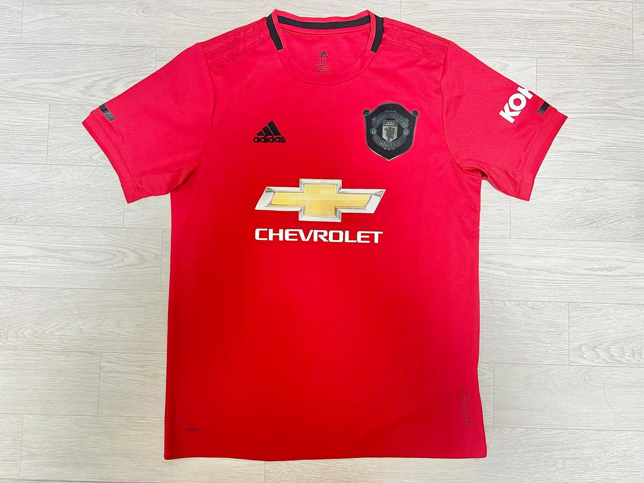 맨유 홈, 19-20, 트레블, 상하의