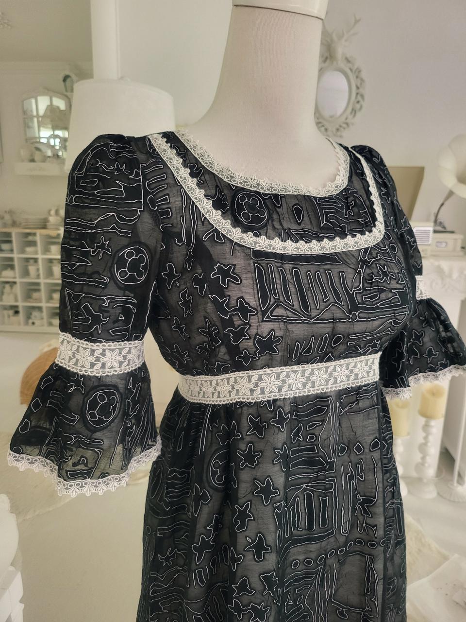 블랙 패턴 레이스 원피스