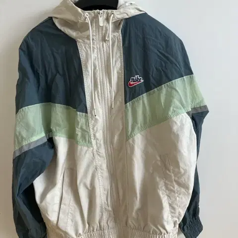 나이키 헤리티지 바람막이 나이키바막 나이키바람막이 나이키스우시 푸추라
