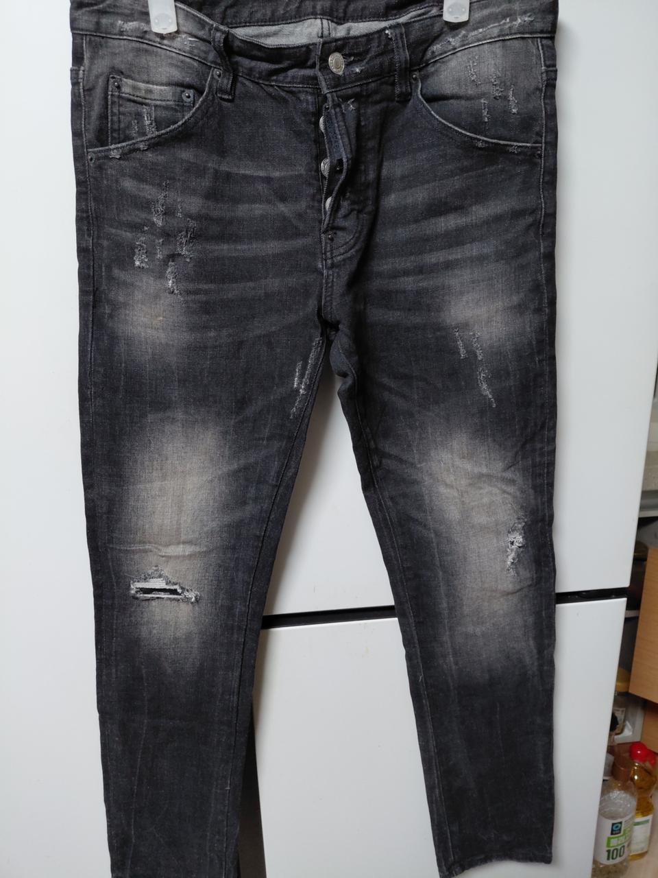 32 디스퀘어드 블랙진