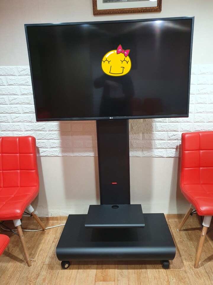 LG 43인치 4K UHD 스마트 TV (스탠드or벽걸이)