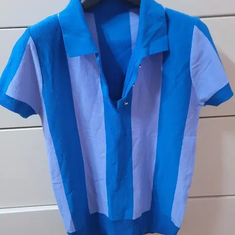 블루 스트라이프 니트티