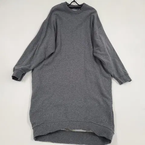 스튜디유톰보이 오버핏 원피스 66-77