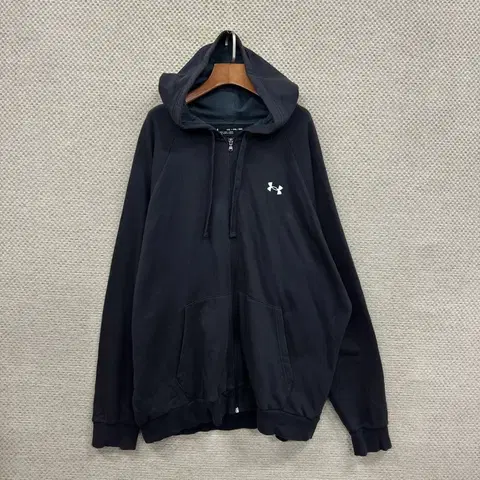 언더아머 캐쥬얼 약기모 자수로고 후드집업 110 D12296