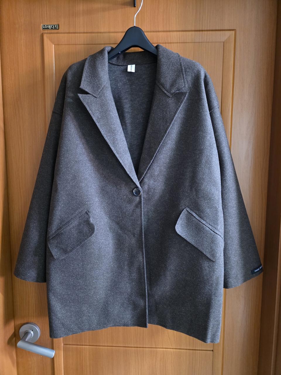 짙은 브라운 원버튼 핸드메이드 코트