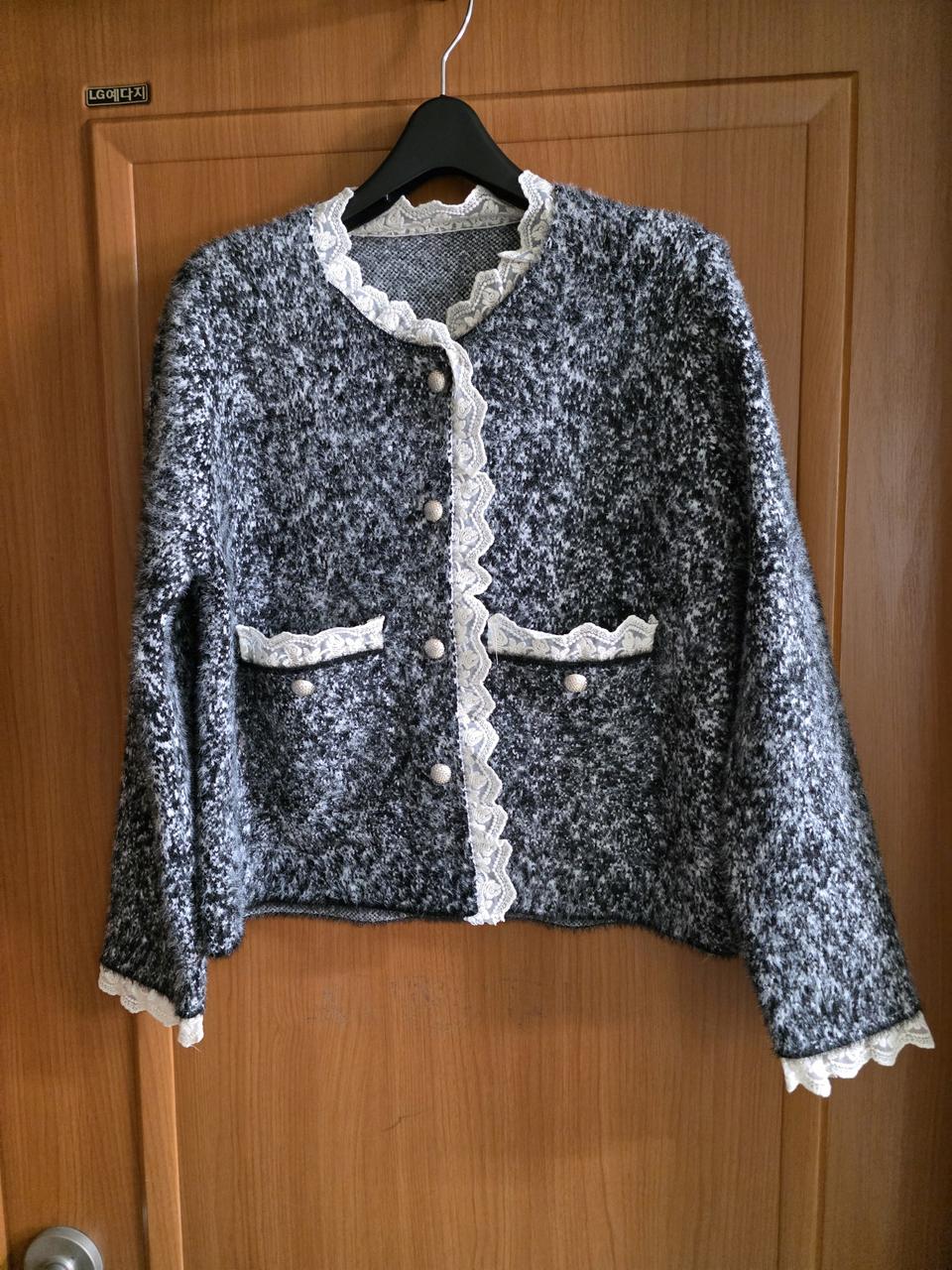 두께감있고 톡톡한 보카시느낌 쟈켓