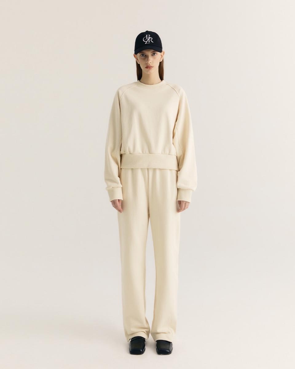 시티브리즈 크림맨투맨 새상품