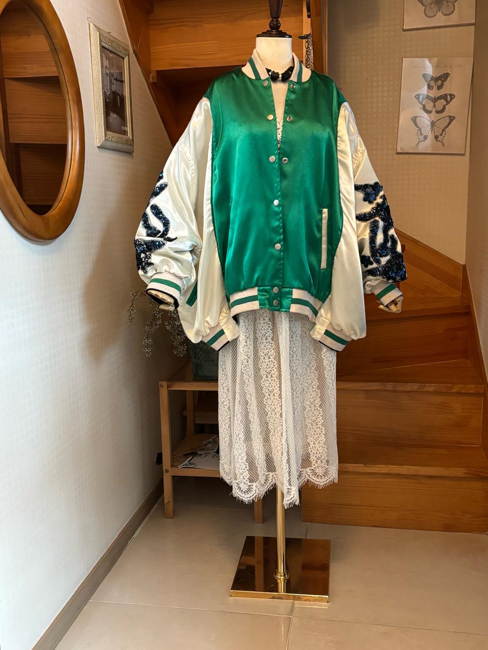 그린 배색 스팽글 야구 점퍼