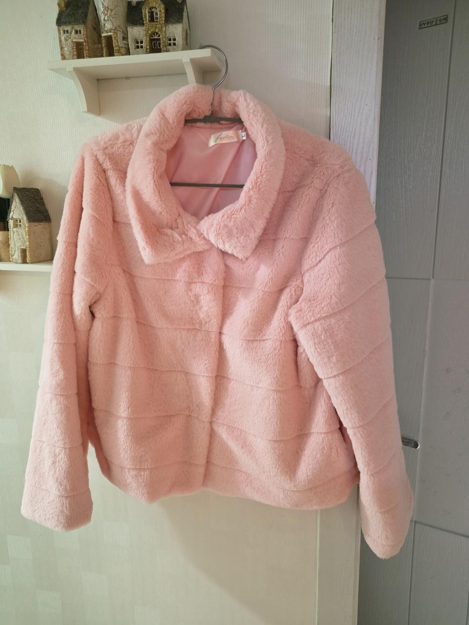 여성 핑크퍼쟈켓