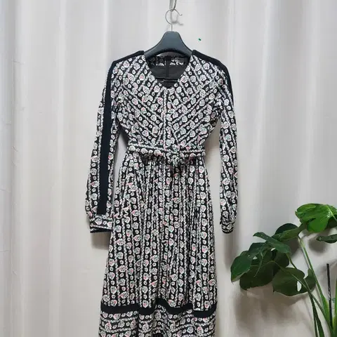 soir플라워 패턴 코듀류 롱 원피스