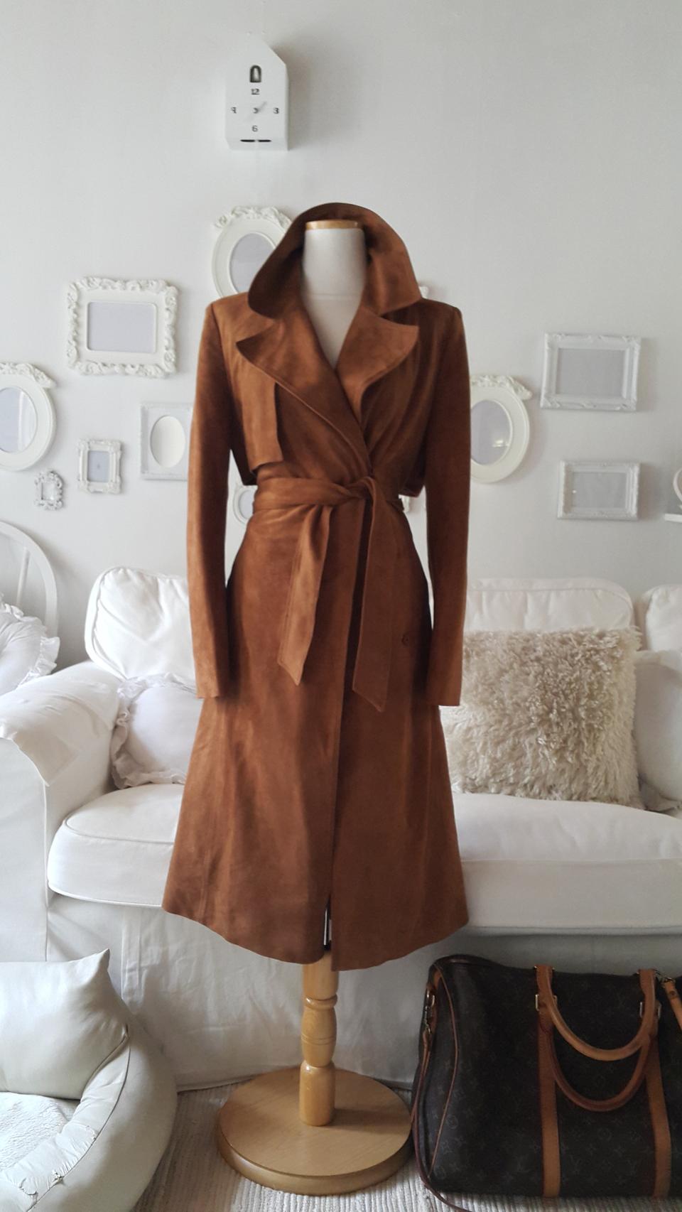 LAP 스튜디오 스웨이드 트렌치코트