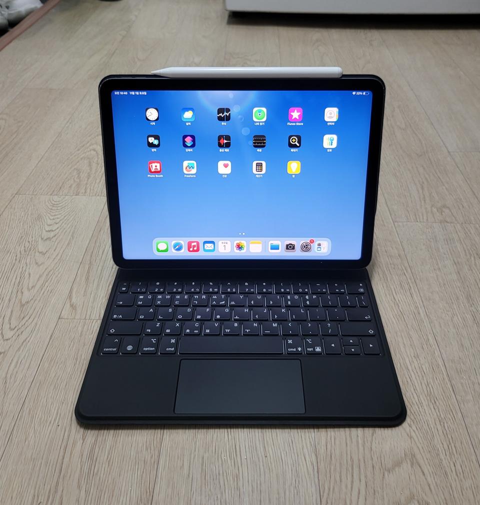 M1 아이패드에어5세대+짭플펜슬+마그네틱 키보드