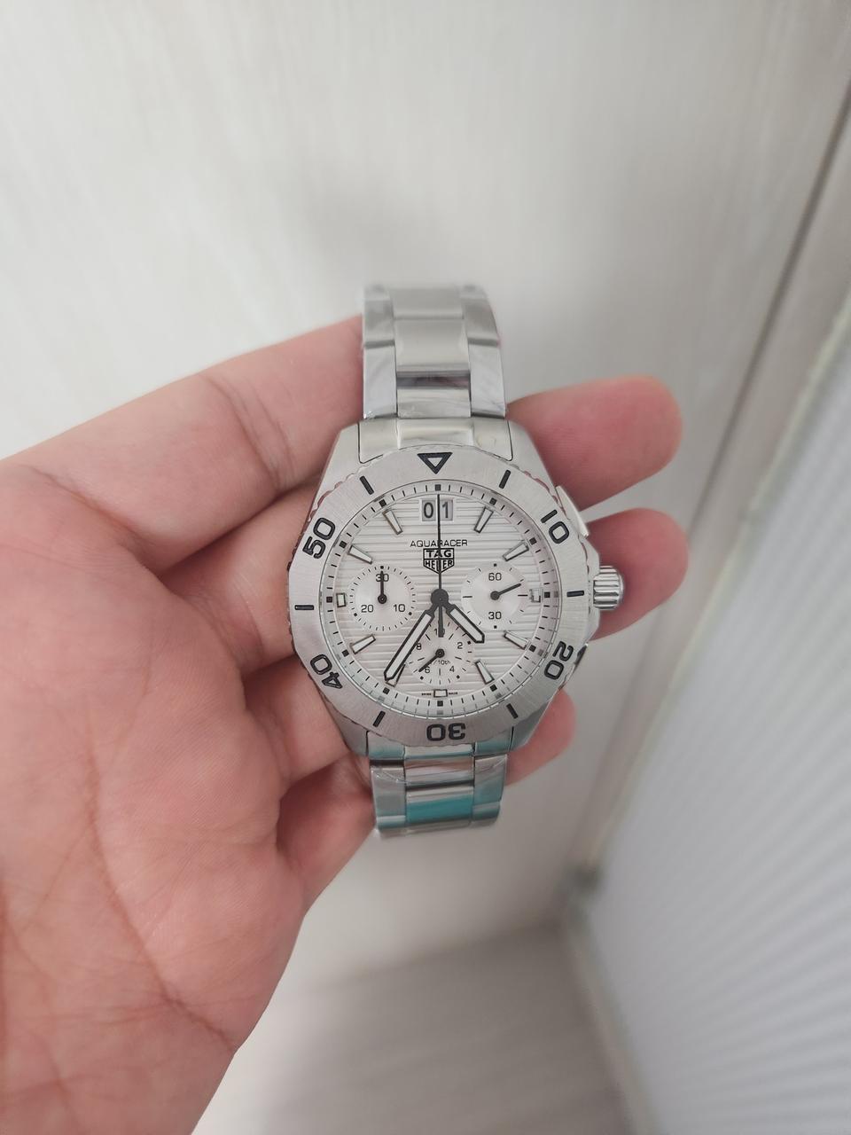 태그호이어 흰판