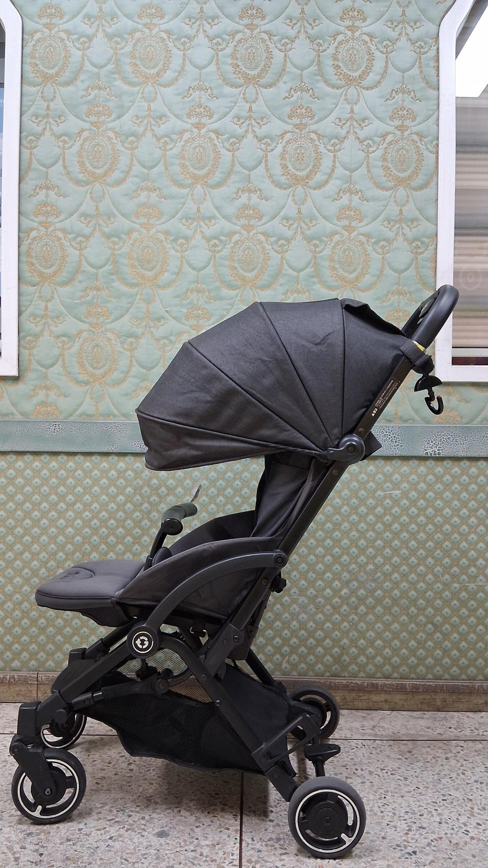 최고급 명품 초경량 기내반입 유모차 타보 신형. 1초만에 접혀서 버스 및