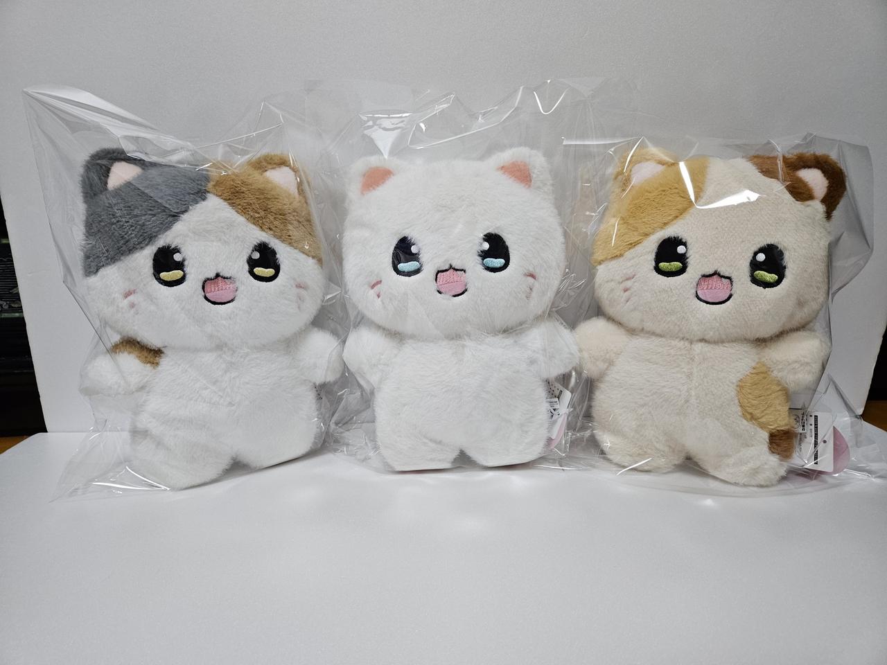 코네코짱 스탠딩 인형 점박이 화이트 치즈