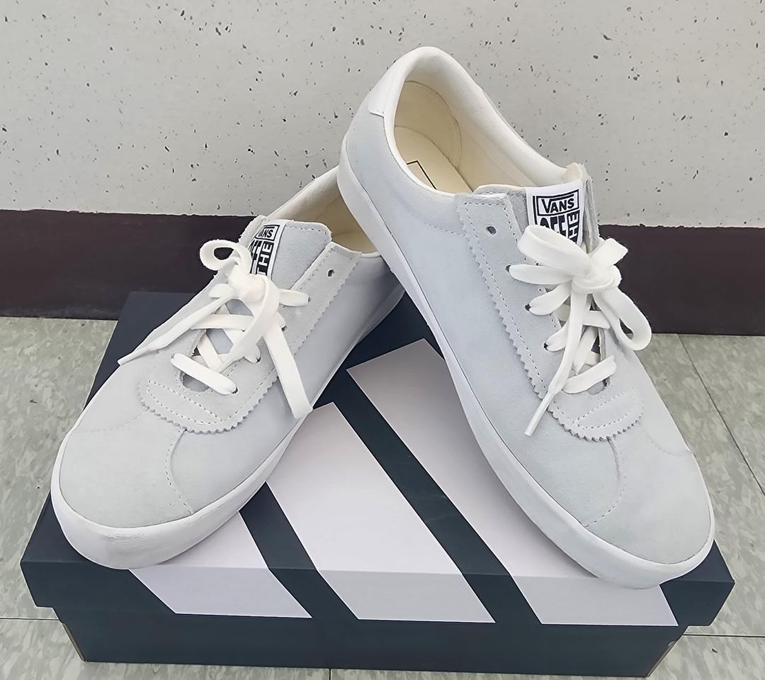 반스 신형 디자인 남녀공용 어센틱 스니커즈-265