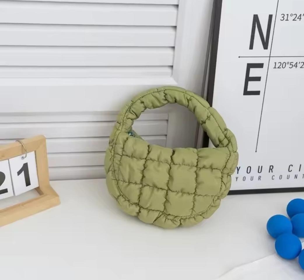 구름손가방 올리브색