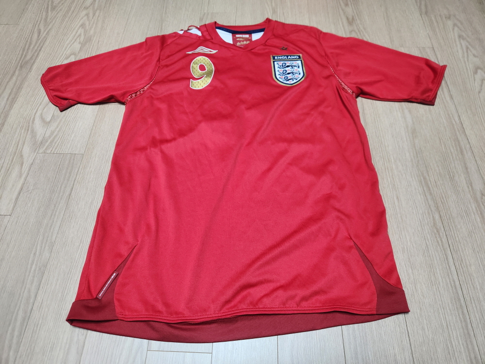 엄브로 06~08 잉글랜드 31번 웨인루니 국대 유니폼 사이즈 95 판매