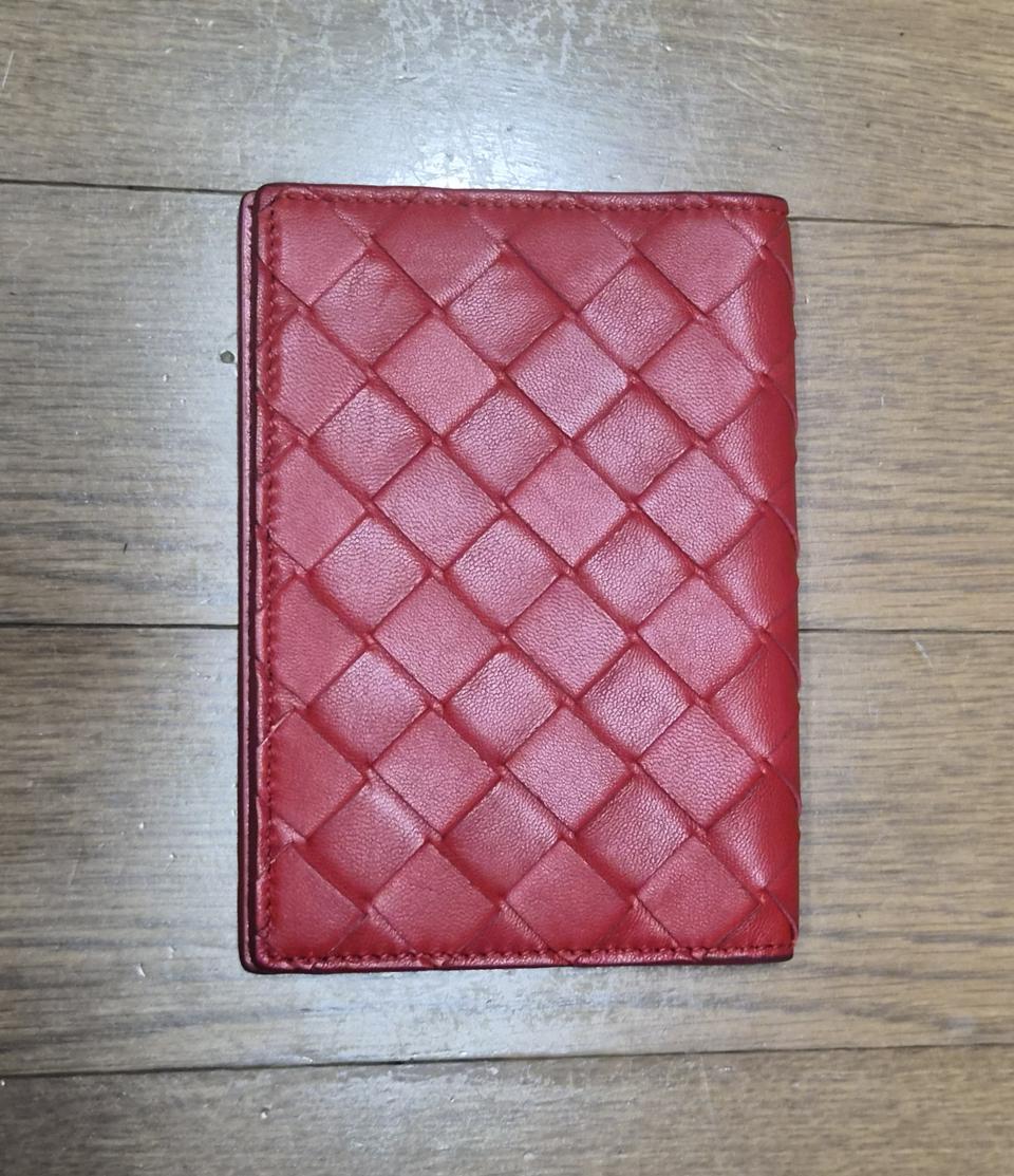 (정품) 보테가베네타 여권지갑 (명품 장지갑 반지갑 카드지갑)