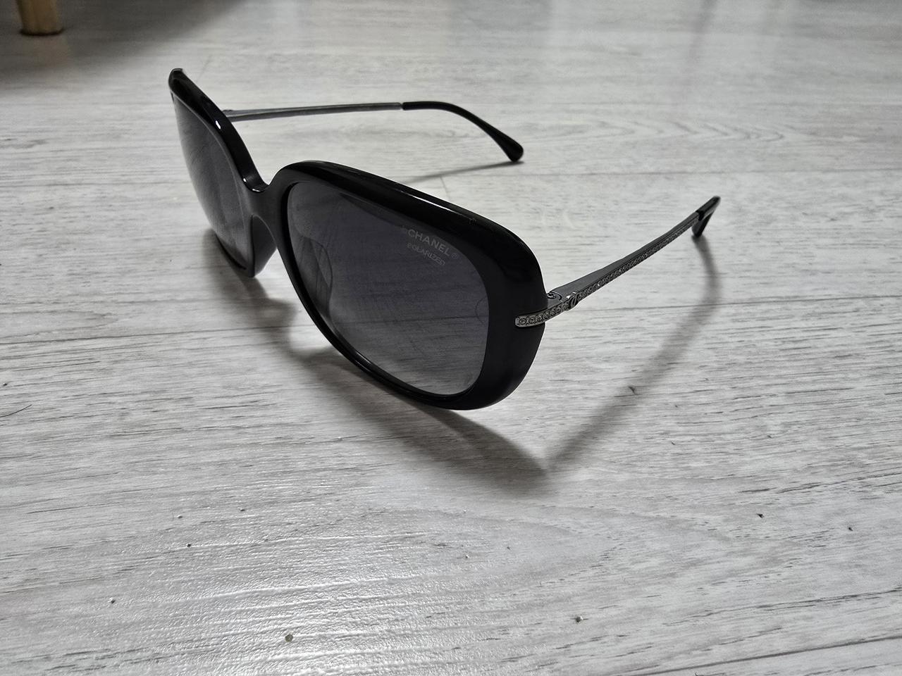 (정품) 샤넬 CC 로고 스왈로브스키 선글라스 (명품 여자 안경테)