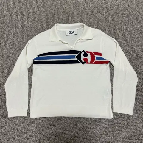 럭키슈에뜨 카라 니트 여성