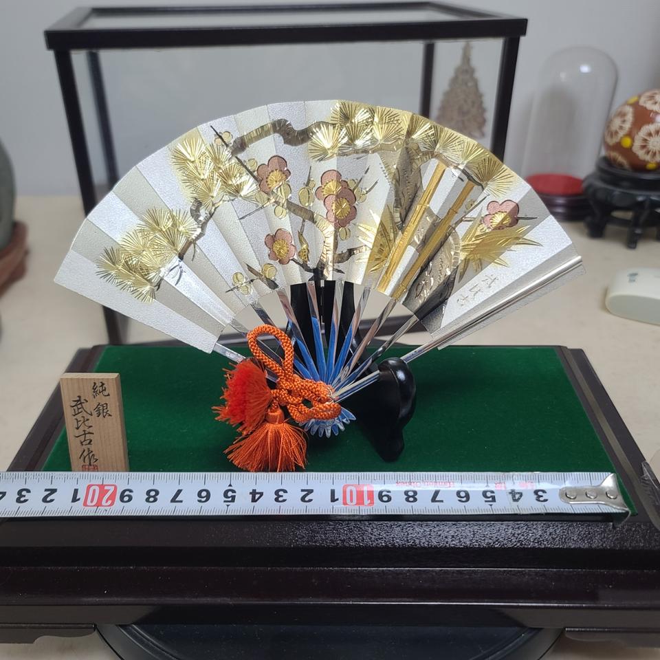 순은 부채 장식