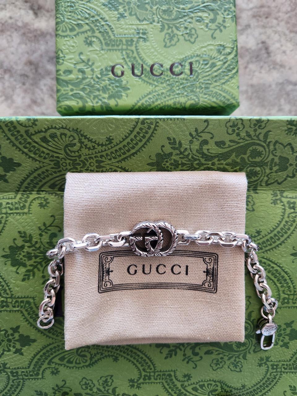 구찌 인터로킹 G 실버팔찌