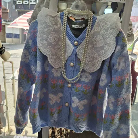 레이스 카라 꽃무늬 니트 가디건ㅡ새상품