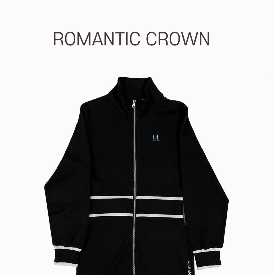 로맨틱크라운 로고 집업 밴딩 원피스 BD050