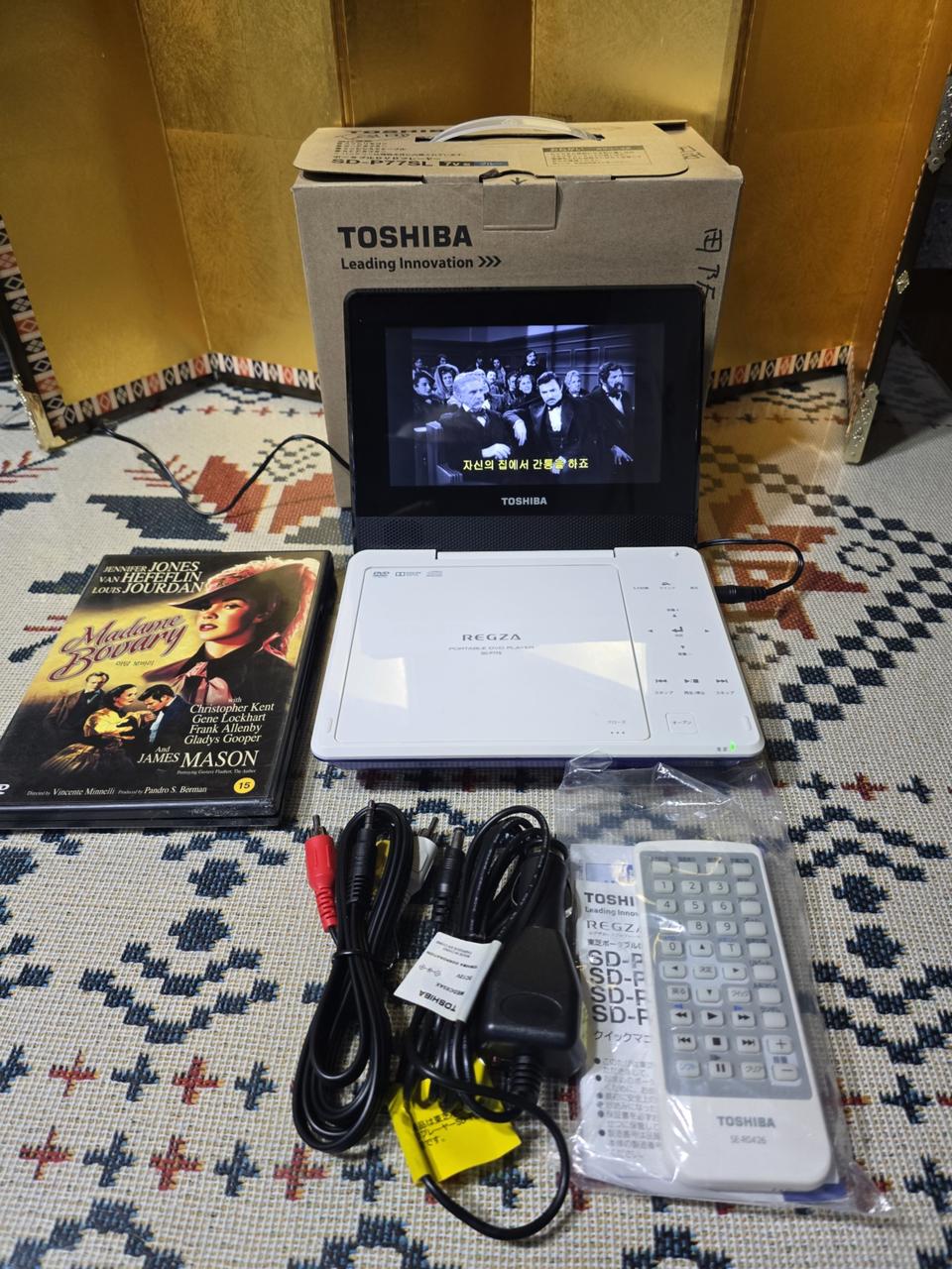 노트북형 도시바 DVD/CD 플레이어(SD-P77SL)