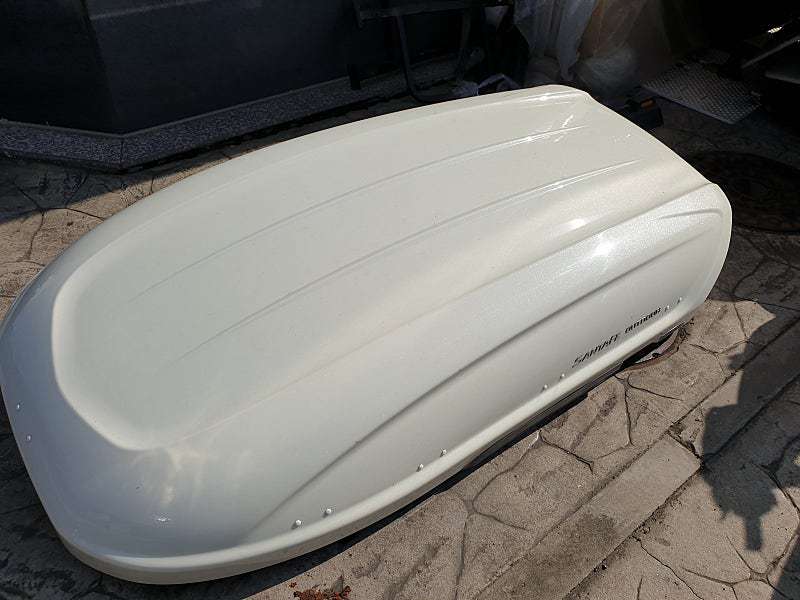 싼타페TM 및 QM6 코토 일체형루프박스 화이트 변색 중고 판매 장착