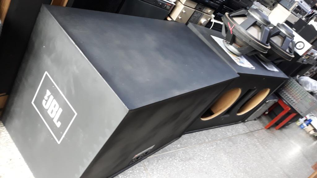 JBL 4642A 18인치 더블 우퍼....