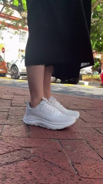 호카 클리프톤 10 쿠셔닝 러닝화 화이트