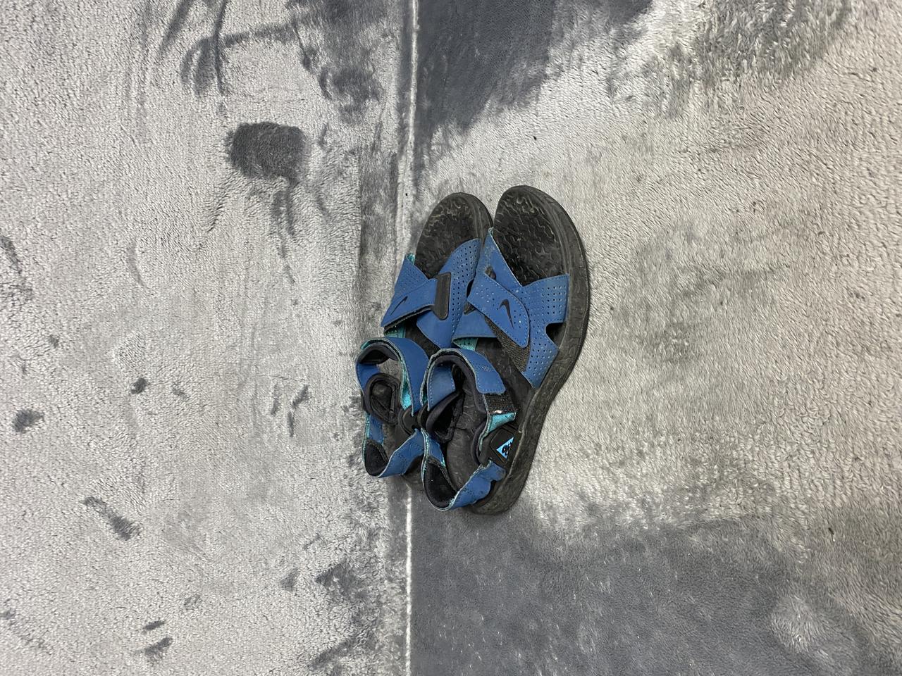 나이키 acg 샌들 240