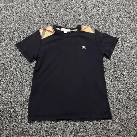 버버리 키즈 반팔티 6y