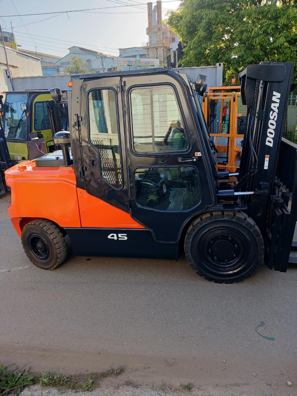 두산지게차4.5톤