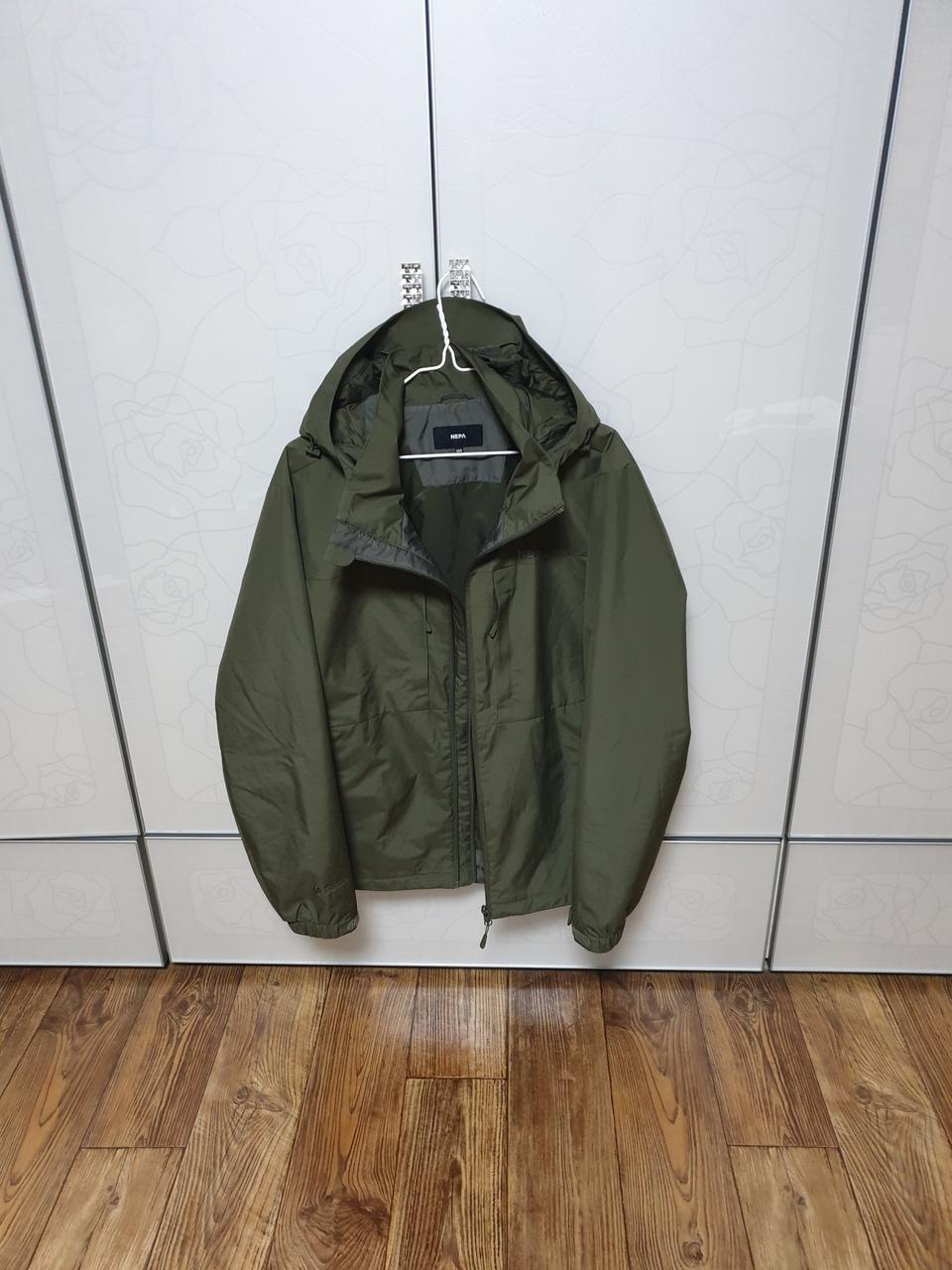 네파바람막이 자켓 남100 고어텍스 라벤 윈드스토퍼  거의새것 국방색