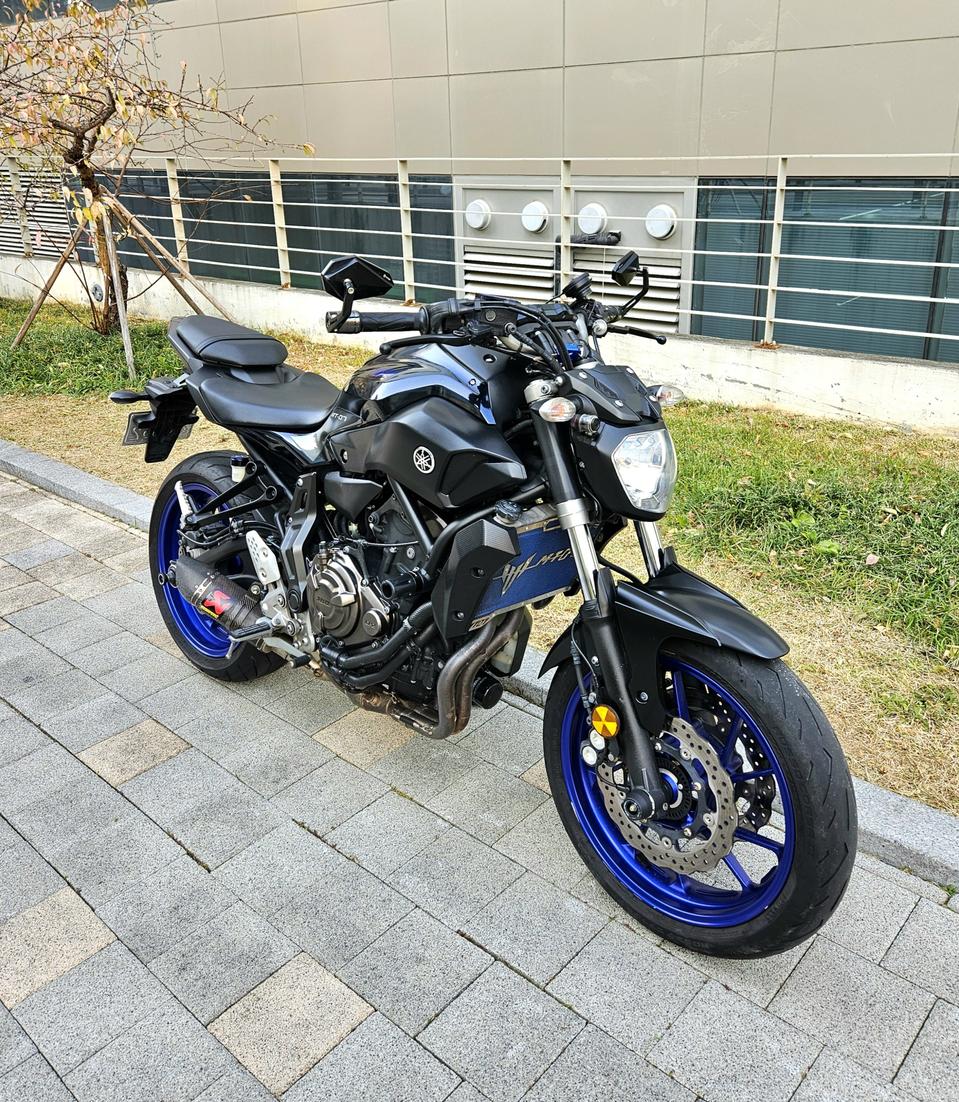 풀배기 야마하 MT 07 판매합니다.