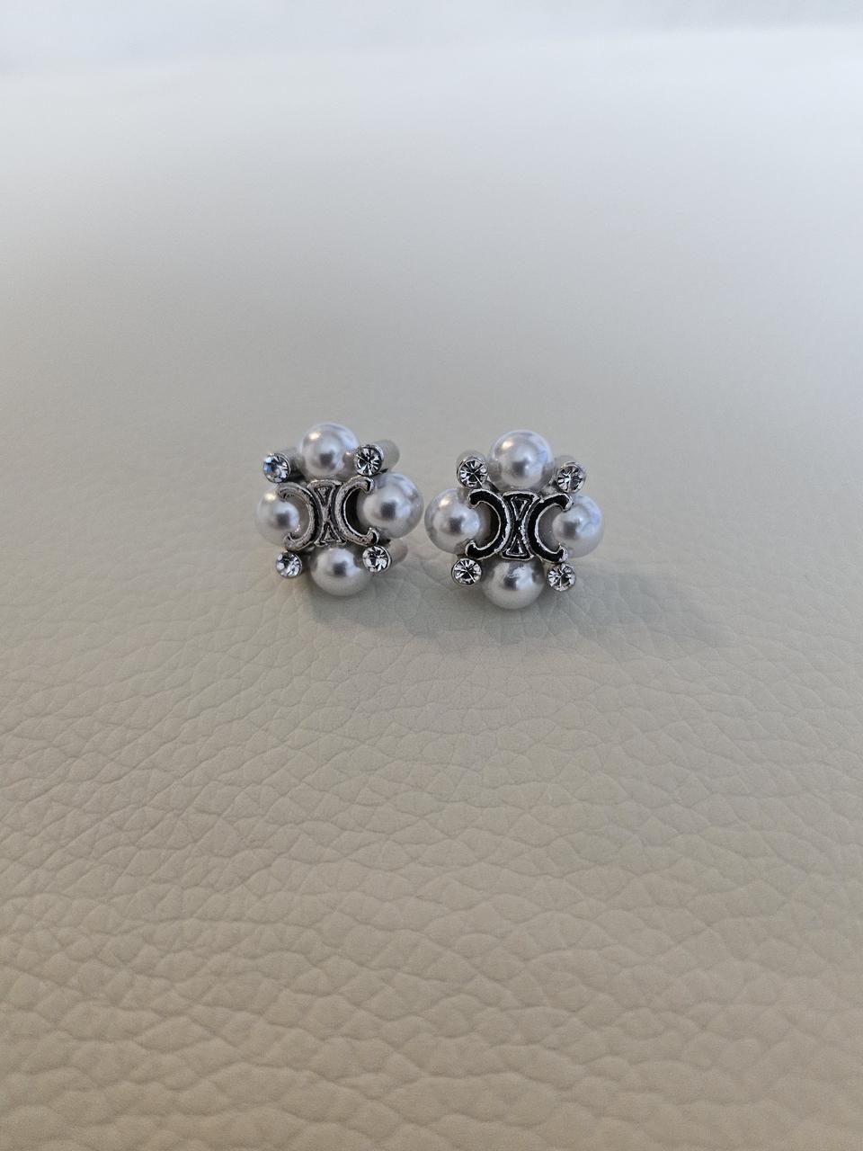 셀린느 업사이클링 진주 귀걸이 은장